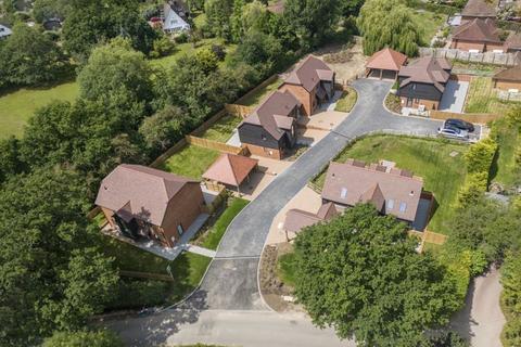 undefined, Standen Street, Iden Green