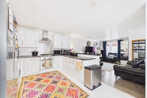 20 Fenwick Drive, Middleton, Manchester, M24 4SN