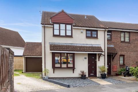 7 Henderson Walk, Steyning, BN44 3SG