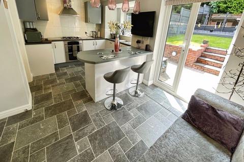4 bedroom house for sale, Temple Road, Smithills