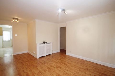 16 Nicholas Close, Greenford, UB6 9UH