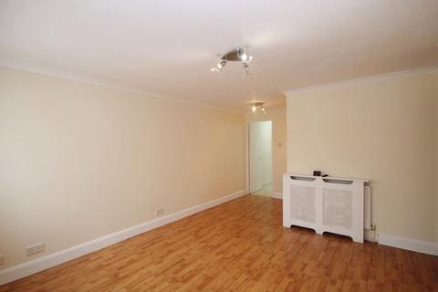 16 Nicholas Close, Greenford, UB6 9UH