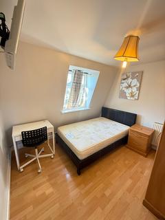 1 bedroom in a house share to rent, Fortnam Road | Archway | N19