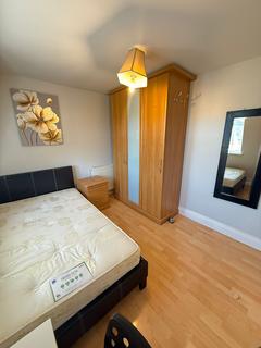 1 bedroom in a house share to rent, Fortnam Road | Archway | N19