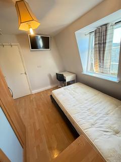 1 bedroom in a house share to rent, Fortnam Road | Archway | N19