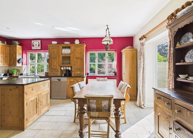 Kitchen diner