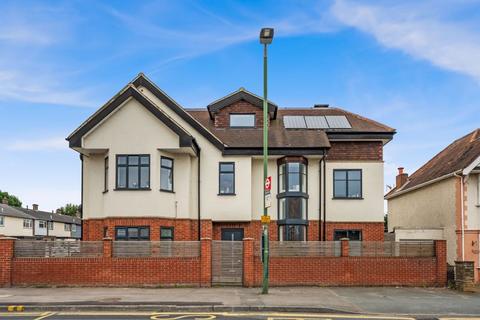 undefined, Cheam Common Road, Worcester Park
