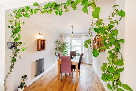 3 Halifax Close, Full Sutton, York, YO41 1NU