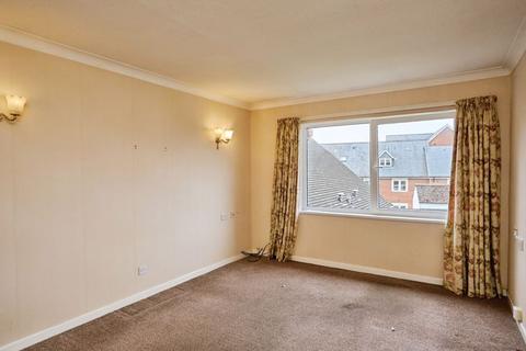 1 bedroom apartment for sale, Crocker Street, Newport PO30