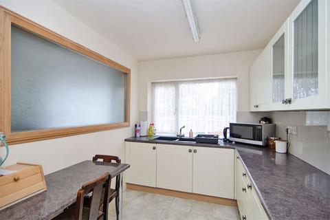 3 bedroom semi-detached house for sale, Chapel Avenue, Walsall WS8