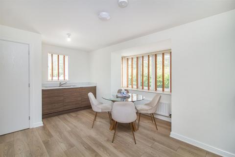 3 bedroom detached house for sale, Holly Court, Cygnet Park, NE12