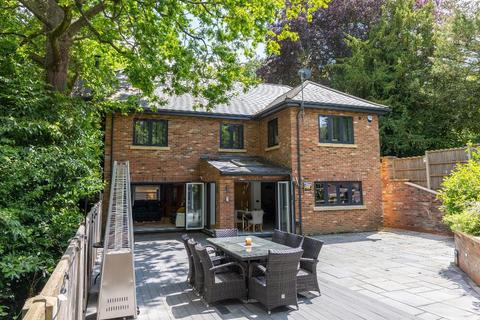 undefined, Wild Cherry Drive, Luton, Bedfordshire, LU1 3UH