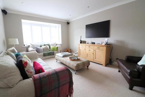 5 Ashby Drive, Barton Le Clay, Bedford, MK45 4SA