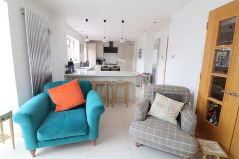 5 Ashby Drive, Barton Le Clay, Bedford, MK45 4SA