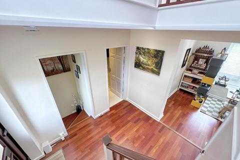 17 Ellenbridge Way, South Croydon, CR2 0EW