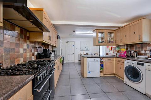 undefined, Stoke Road, Guildford, GU1