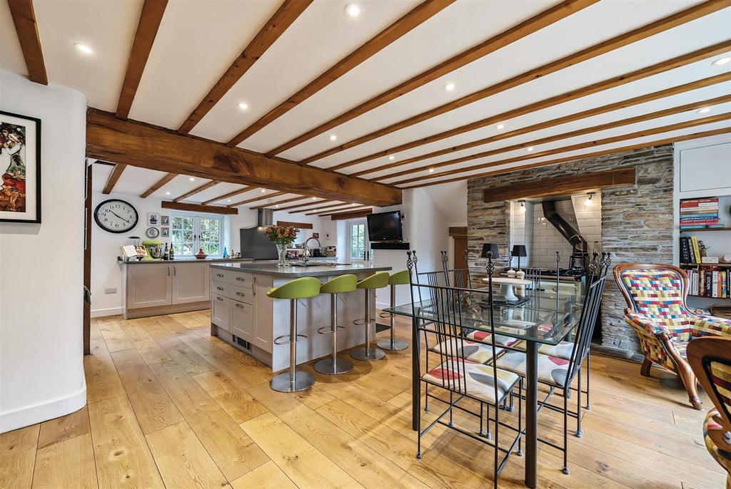 Farmhouse Kitchen & Breakfast Room