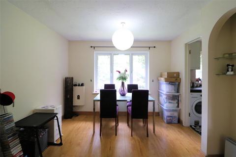 2 bedroom flat for sale, Cricketers Close, Erith, DA8