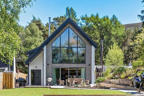 Roy Cottage Kindrochit Drive, Braemar, Ballater, AB35 5YW