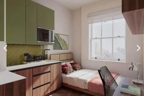 Studio to rent, Cromwell Road, South Kensington