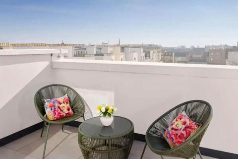 Studio to rent, Cromwell Road, South Kensington