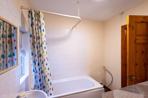 2 bedroom cottage for sale, Wakefield Road, Drighlington, Bradford