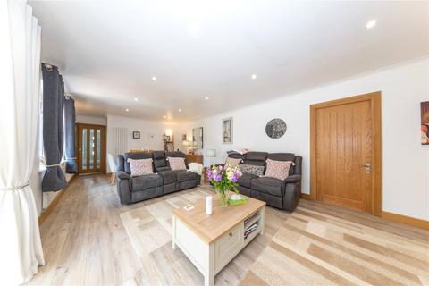 4 bedroom bungalow for sale, Bernay Gardens, Bolbeck Park, Milton Keynes, Buckinghamshire, MK15