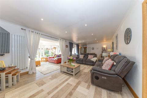 4 bedroom bungalow for sale, Bernay Gardens, Bolbeck Park, Milton Keynes, Buckinghamshire, MK15