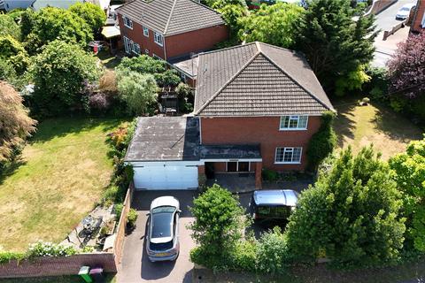 4 bedroom detached house for sale, High Road, Rayleigh, Essex, SS6