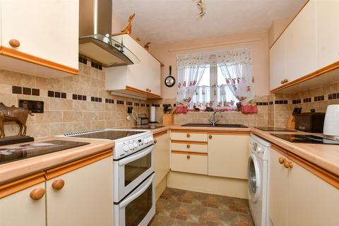 2 bedroom ground floor flat for sale, Lordsgrove Close, Tadworth, Surrey