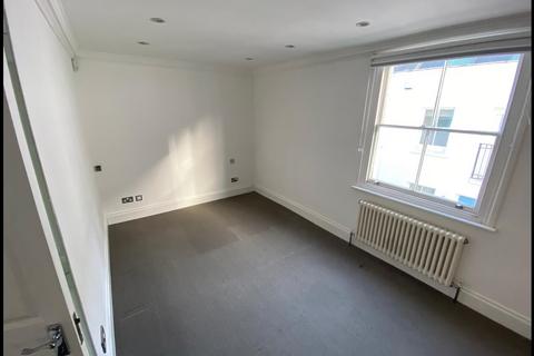 2 bedroom house to rent, Ryders Terrace, St Johns Wood, London, NW8