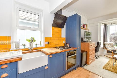 1 bedroom flat for sale, Windsor Road, Worthing, West Sussex