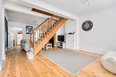 76 Elgar Road, Reading, RG2 0BL