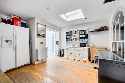 76 Elgar Road, Reading, RG2 0BL
