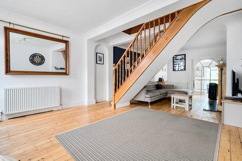 76 Elgar Road, Reading, RG2 0BL