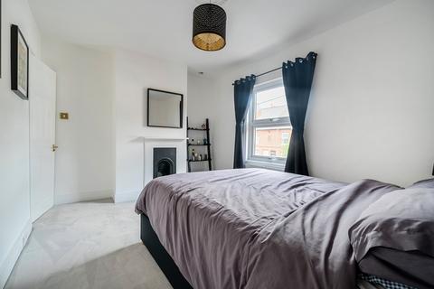 76 Elgar Road, Reading, RG2 0BL