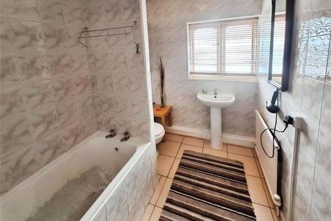 3 bedroom semi-detached house for sale, Tulliver Road, Warwickshire CV10