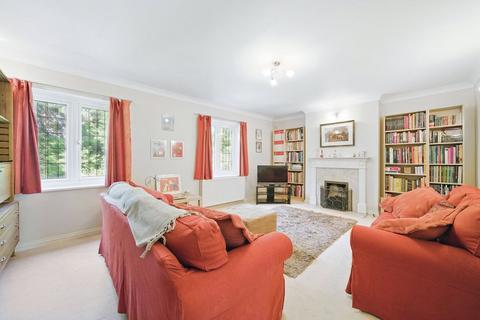 undefined, Larken Close, Bushey, Hertfordshire WD23