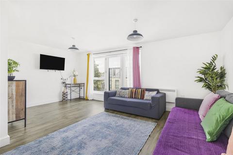 2 bedroom flat for sale, Springfield Road, Cambridge CB4