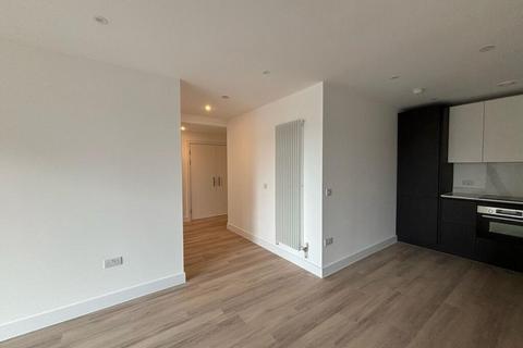 1 bedroom flat for sale, Silverleaf House, London W3