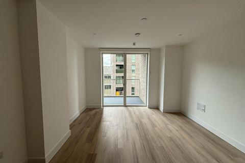 1 bedroom flat for sale, Silverleaf House, London W3