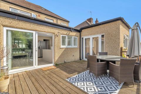 49 Derek Avenue, Epsom, KT19 9HP