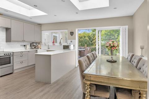 49 Derek Avenue, Epsom, KT19 9HP