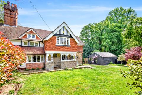 2, Ashurst Cottages Lickfold Road, Fernhurst, Haslemere, GU27 3JA