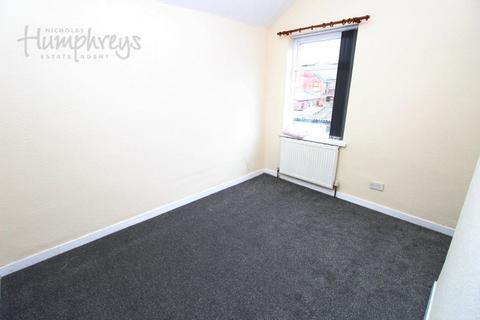 2 bedroom flat to rent, Evelyn Road B11 - 8-8 Viewings
