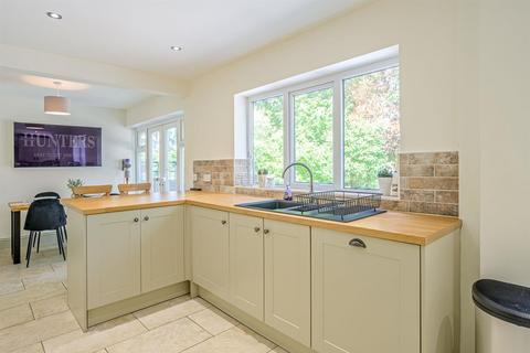 5 Ashdown Drive, Wordsley, Stourbridge, DY8 5QY