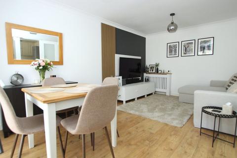 2 bedroom detached bungalow for sale, Hythe Road, Oakdale, POOLE, BH15