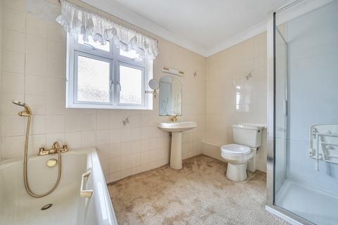 4 bedroom detached house for sale, Spurgeon Avenue, London
