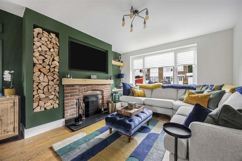 29 Cedar Way, Basingstoke, RG23 8NG