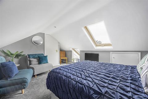 29 Cedar Way, Basingstoke, RG23 8NG